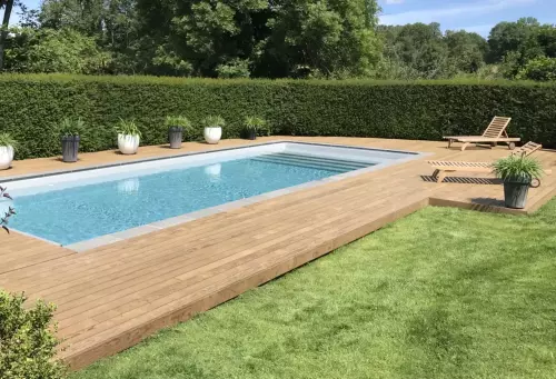 Terrasse bois Kebony système grad margelle en pierre